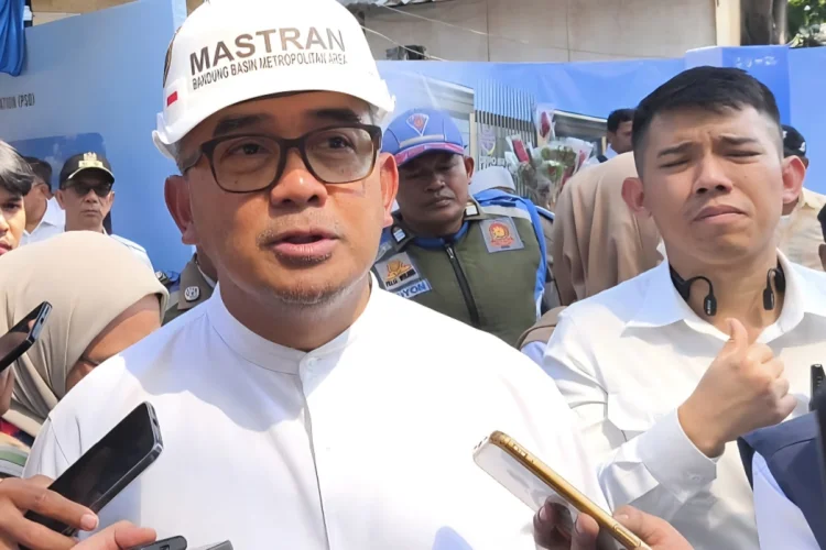 Farhan: Kita Kebagian Perbaikan Infrastuktur Luar Kawasan Bandara Husein