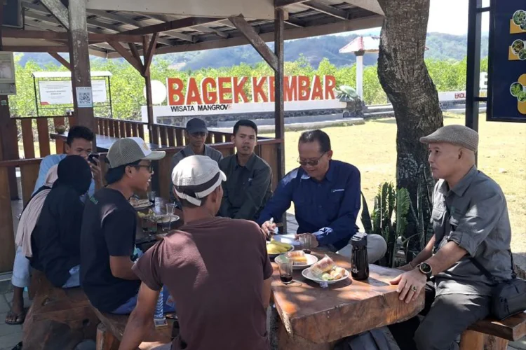 Mangrove Tumbuhkan Asa Wisata