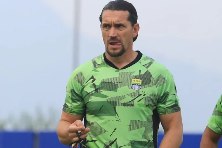 Ini Alasan Zlatko Runje Mau Jadi Asisten Pelatih Persib