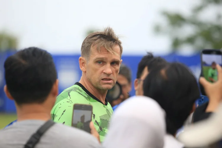 Igor Tolic Beberkan Kondisi Terbaru Dion Markx dan Berguinho