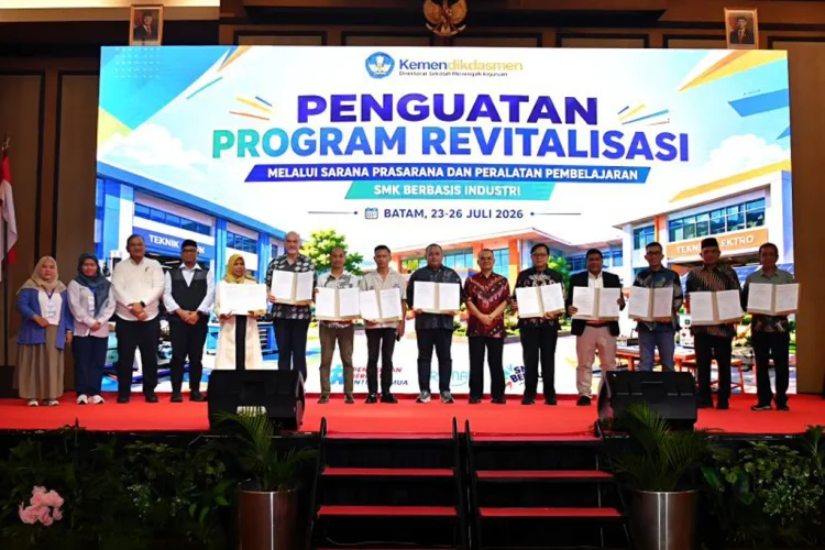 Revitalisasi SMK Kejar Standar Industri