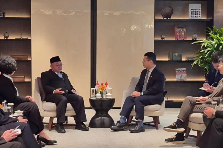 Teknologi Dekatkan Ruang Belajar