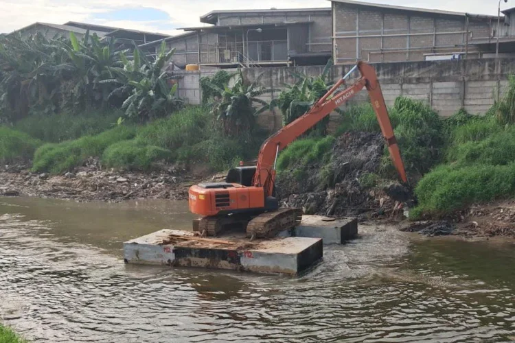 Hari Sungai Nasional 2026, KP2C Desak Moratorium Pembangunan di Hulu DAS