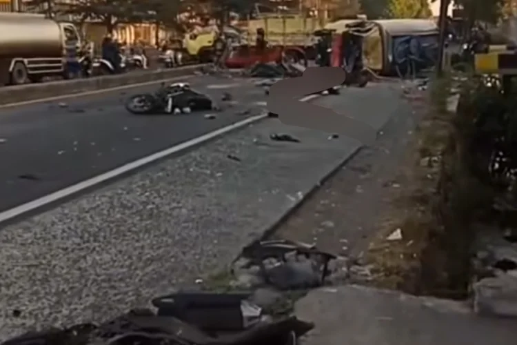 Kecelakaan Maut di Mojorejo Gempol Pasuruan, Banyak Korban Tergeletak di Jalan