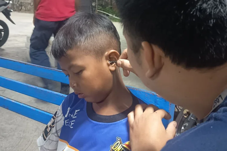 Baterai Jam Masuk Telinga Bocah, Damkar Tasik Lakukan Penyelamatan