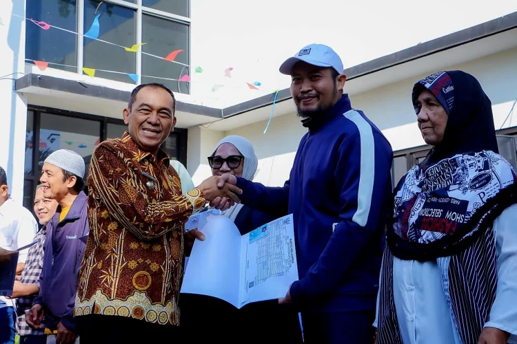 Nama Jalan Jati di Cimahi Resmi Berubah, Warga Langsung Terima KTP dan KK Baru