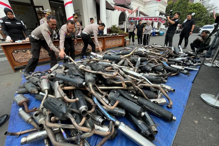 Lewat Bhabinkamtibmas, Polrestabes Bandung Gencarkan Penertiban Knalpot Brong