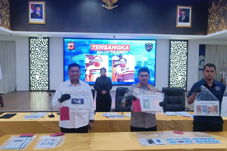 Jerat Penipuan Digital: Cinta Palsu, Investasi Semu