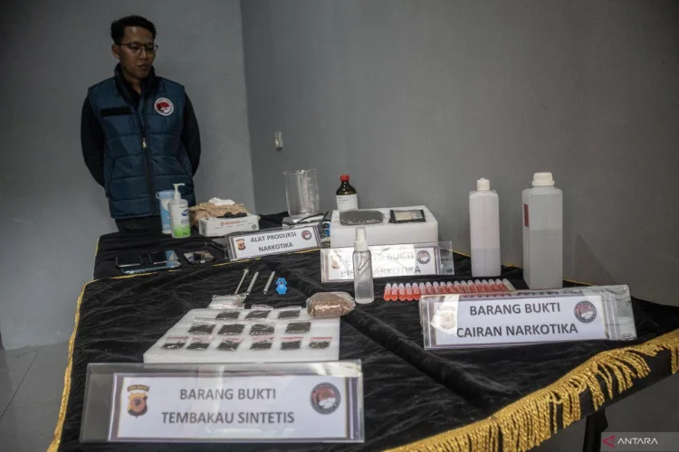 Polisi Tangkap Pengedar Tembakau Sintetis di Tanjung Priok, Jual Lewat Instagram