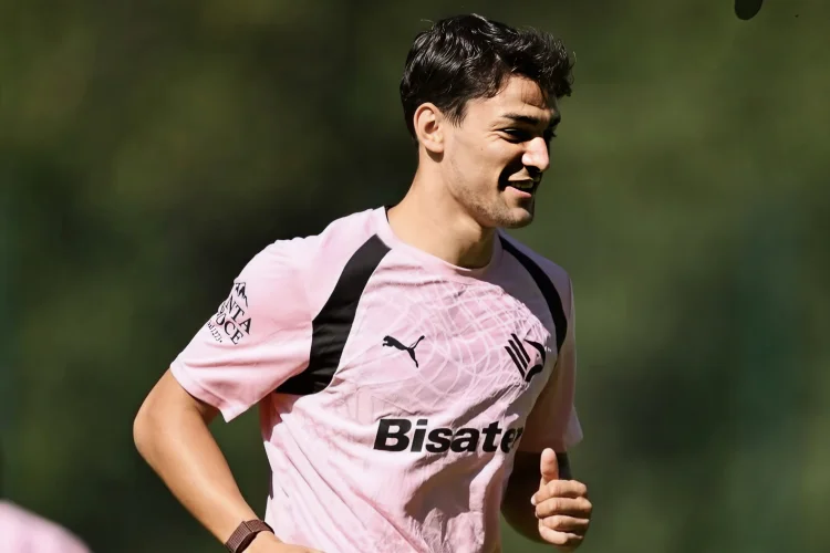 Resmi Gabung Palermo, Senyum Federico Barba Saat Latihan Jadi Sorotan