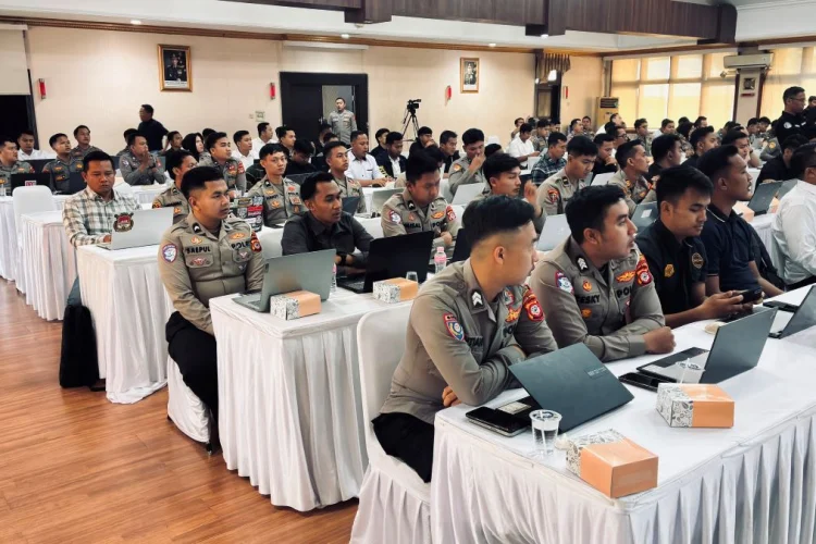 Personel Polda Jabar Ikuti Pelatihan AI Untuk Memantau Hoax dan Kejahatan  Dunia Maya