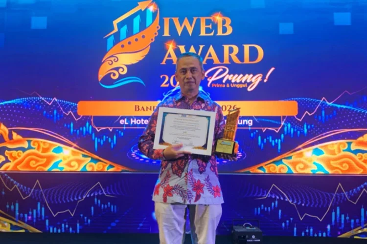 Wujudkan Inovasi Logistik UMKM, JNE Diganjar IWEB Logistics Inovation Award 2026