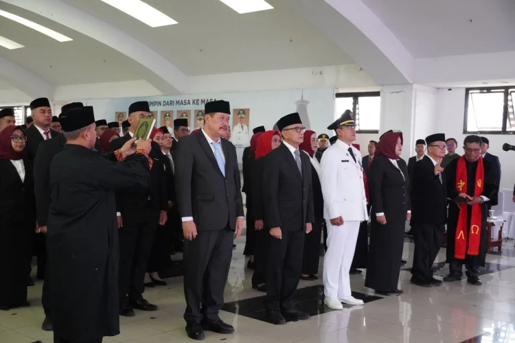 Lantik 118 Pejabat dan Tunjuk 112 Kepala Sekolah, Jeje:   200 Formasi yang Kosong