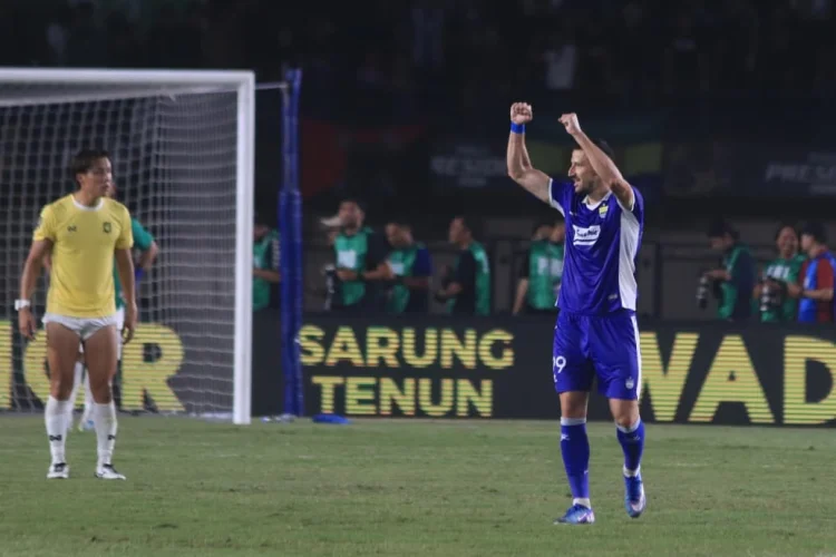 ​Info Nobar Persib vs Persija Semifinal Piala Presiden 2026, Cek Harga Tiketnya