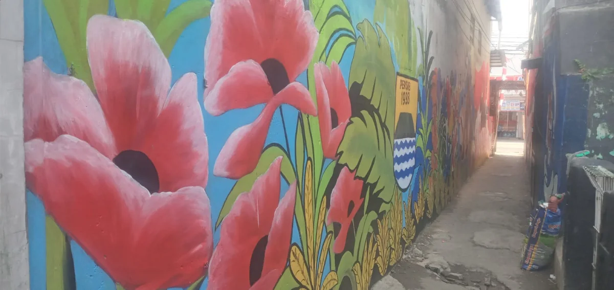 Dari Gambar Tokoh hingga Persib, Kampung Mural Karangsari Padalarang Curi Perhatian