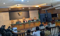 Terima Suap, Ade Kuswara Dituntut Tujuh Tahun Bui dan Ayahnya Dituntut 4 Tahun Bui