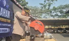 Polresta Bandung Musnahkan 1.589 Knalpot Brong Hasil Razia Bulan Juli