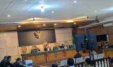 Korupsi Bekasi: Satu Perkara, Dua Tuntutan