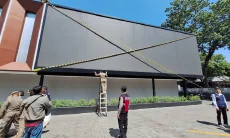 Terungkap! Hanya Demi Videotron Terekspos, 10 Pohon di Jalan Riau Ditebang