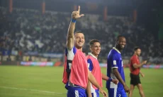 Persib vs Persebaya: Euforia Pembuka