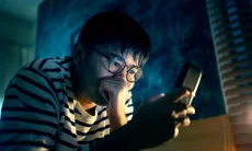 Terlalu Lama Main Internet Picu Stres dan Mudah Marah, Ini Cara Mengatasinya