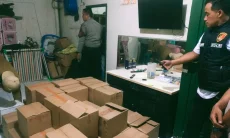 Polresta Bandung Gerebek Gudang Miras di Pameungpeuk Bandung, Sita 7.000 Botol