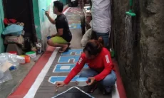 Warga Cimahi Sulap Paving Blok Jadi Lukisan Sambut HUT RI ke-81
