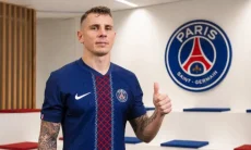 Lucas Digne Resmi Berkostum PSG