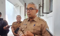 Farhan Tegaskan Penertiban PKL Bandung Tak Disertai Relokasi dan Kompensasi