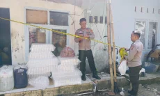 Polisi Gerebek Rumah di Cibeureum Tasikmalaya, 500 Liter Miras Diamankan