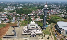 Dari Rumah Ibadah Menuju Destinasi Religi