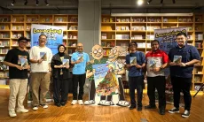 JNE dan Grasindo Angkat Kisah Kurir lewat Komik Pengantar Kebahagiaan