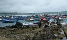 Gelombang Tinggi Melanda Pantai Selatan Cianjur, Nelayan Diminta Tak Melaut