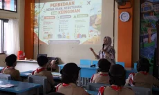91 Anggota Pramuka Tasikmalaya Dibekali Literasi Keuangan dan Bahaya Pinjol Ilegal
