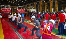 Ramaikan HUT ke-81 RI, Daop 2 Bandung Perkuat Kekompakan dengan Lomba Tarik Lokomotif