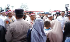 Wakapolri Berikan Bansos 1.000 Paket untuk 2 Gapoktan Bawang Putih di Cianjur
