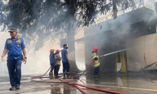 2 Ruko di Jalan Pasundan Karawang Terbakar, Api Diduga Berasal dari Pembakaran Sampah