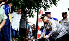 Polresta Cirebon Salurkan 6.000 Liter Air Bersih untuk Warga Terdampak Kekeringan