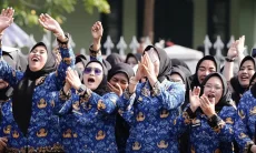 Guru PPPK Bisa Diangkat jadi PNS, DPR: Nanti Gajinya akan Ditanggung APBN