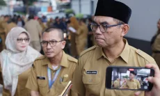 KPK Telisik Pemotongan Upah Pungut Pegawai, Ajat Rochmat Jatnika Minta Maaf ke Warga