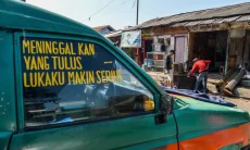 Dua Puluh Enam Tahun Berakhir di Gerobak