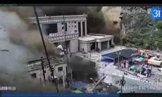 Viral Detik-detik ​Banjir Bandang Dahsyat Terjang Nepal Utara di Perbatasan Tibet