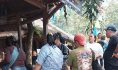 Turis Domestik Ramai-ramai ke Badui untuk Berburu Durian Lokal