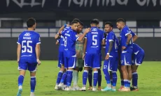 Pakai Jersey Lama karena Terpaksa