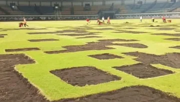 Igor Tolic Sebut Lapangan GBLA Tidak Layak Pakai