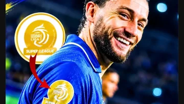 Cetak Rekor! Persib Jadi Tim Pertama yang Kenakan Patch Emas 3 Musim Berturut-turut