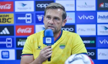 Persib Vs Persija Berjalan Fair Play, Dua Pelatih Tunjukkan Sportivitas