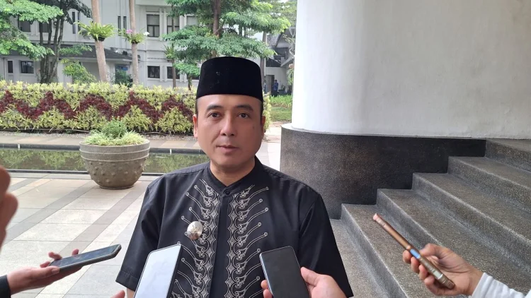 Buntut Camat Coblong Ditegur Dedi Mulyadi, Erwin: Pemimpin Harus Berani!
