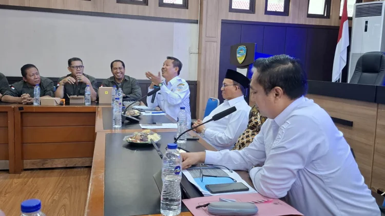 Pedagang Tasik Tunda Aksi Protes Tarif Retribusi
