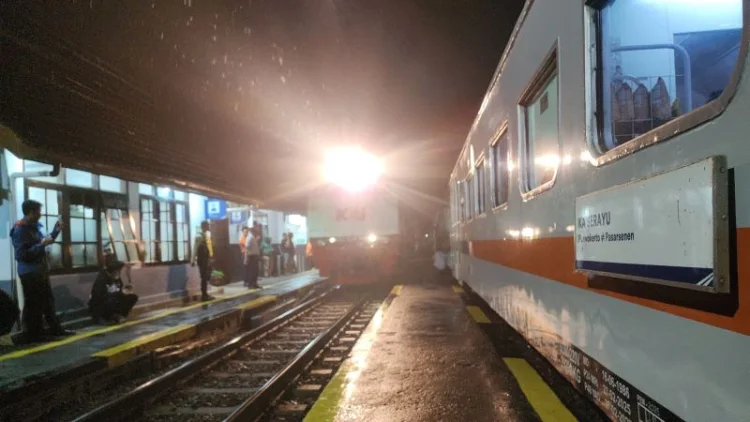 Dampak Gempa Pangandaran 5,3 M, KAI Daop 2  Sempat Hentikan 6 Perjalanan Kereta Api